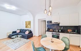 Feelhome - Design Apartment Fuer 4 Gaeste - Smart Tv - Naschmarkt