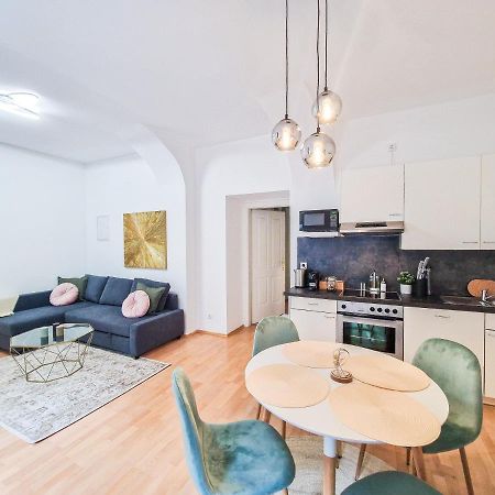 Feelhome - Design Apartment Fur 4 Gaste - Smart Tv - Naschmarkt Vienna Esterno foto